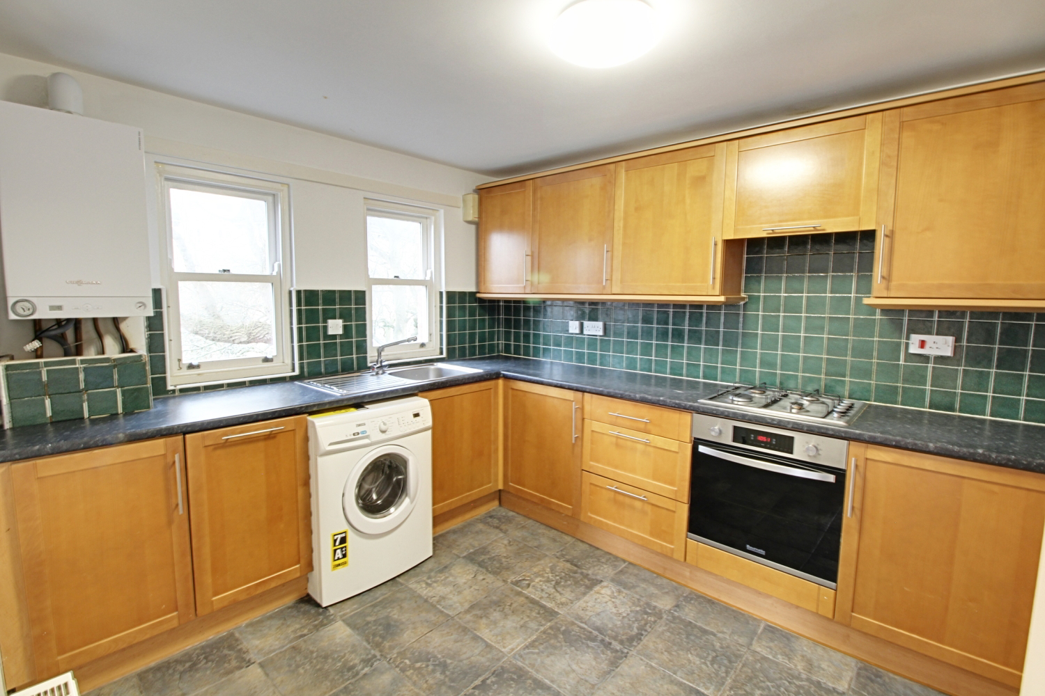 Flat 5, Elizabeth Court, 11b Livingstone Drive North, photo 3