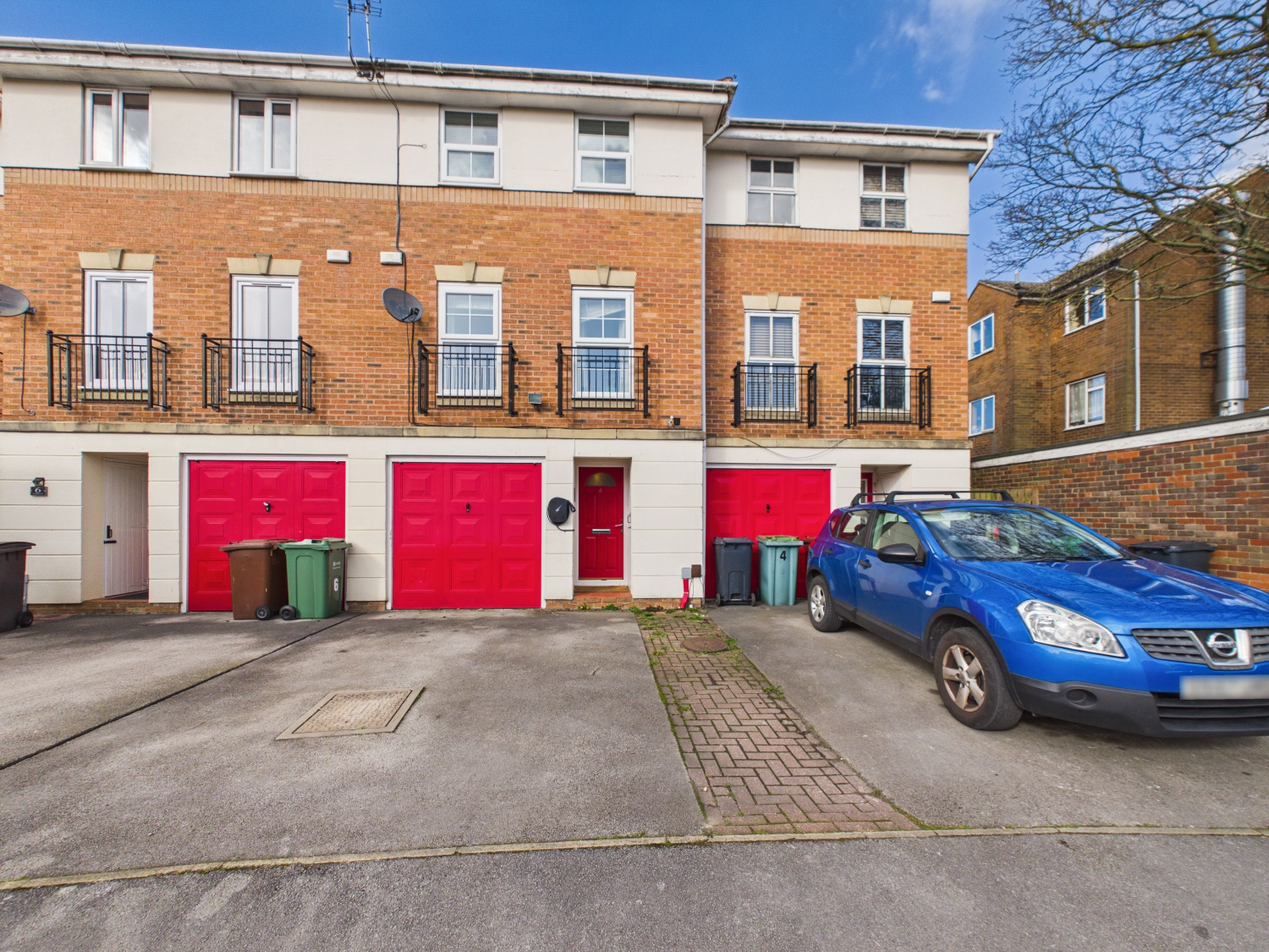 Flossmore Way, Morley, Leeds, West Yorkshire, LS27