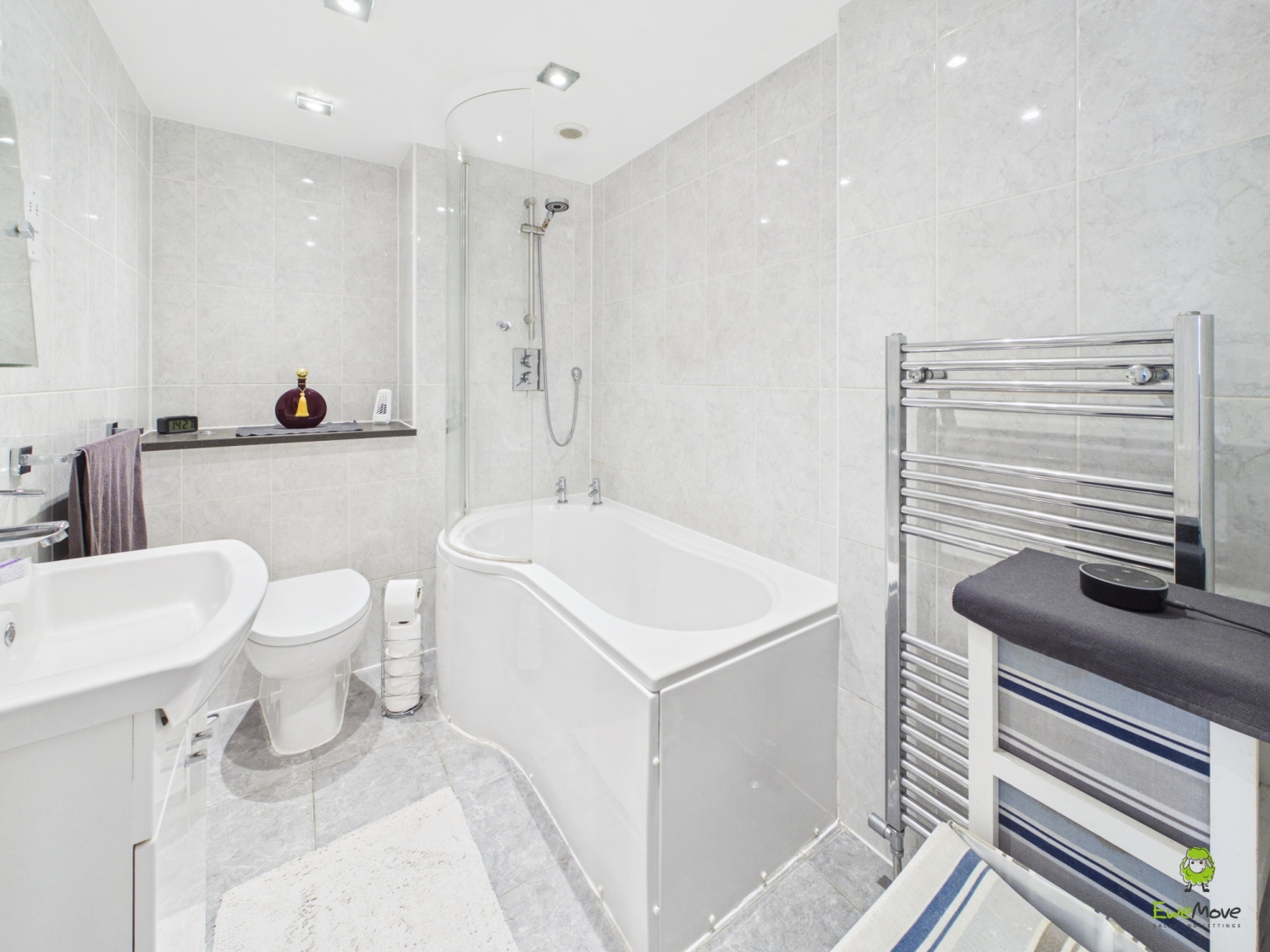 Presented by Clinton at EweMove Bexleyheath and Dartford
Boroughs
