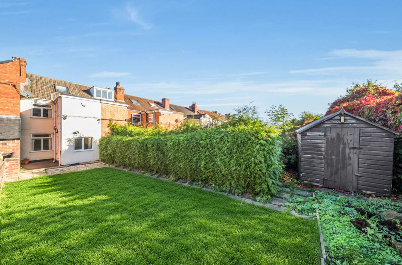 Burnell Street, Brimington, Chesterfield, Derbyshire, S43, photo 15