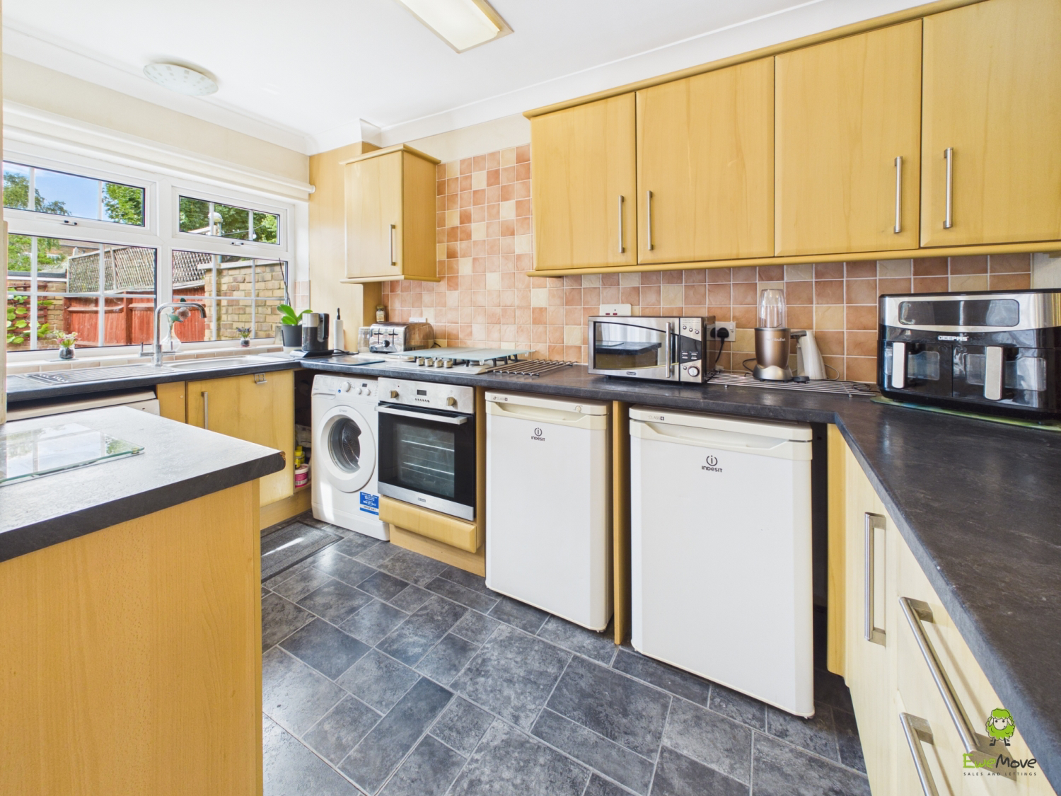 Presented by Clinton at EweMove Bexleyheath and Dartford
Boroughs
