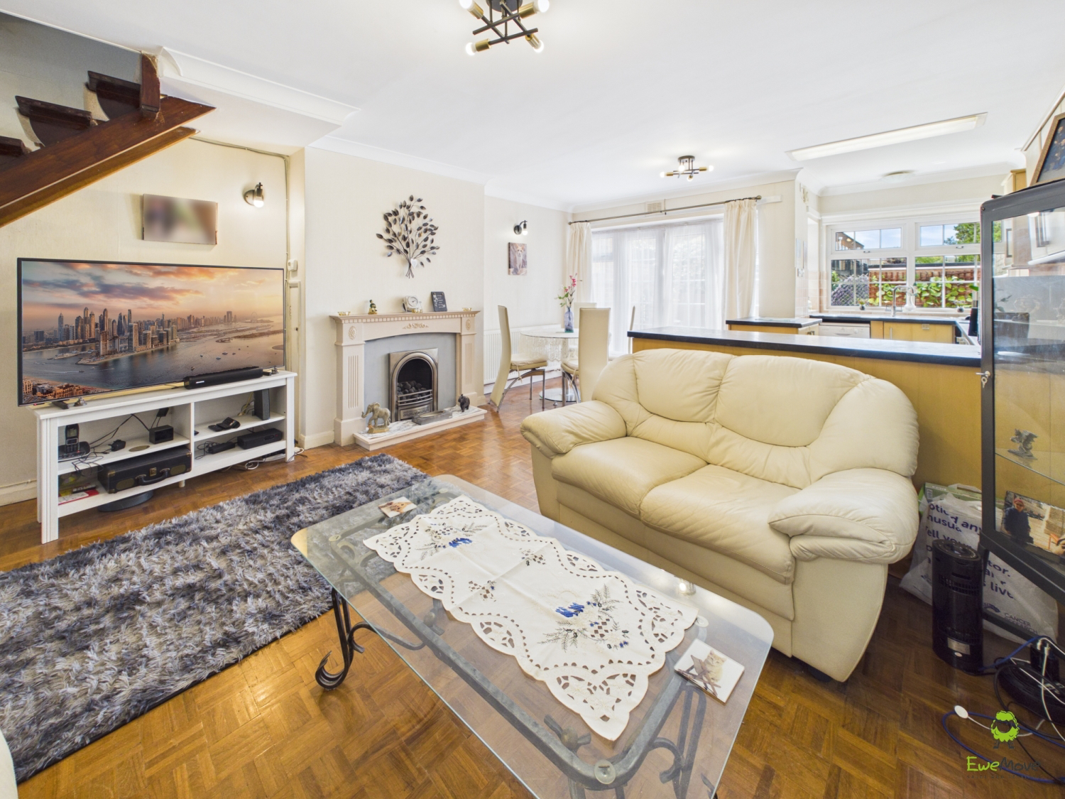 Presented by Clinton at EweMove Bexleyheath and Dartford
Boroughs