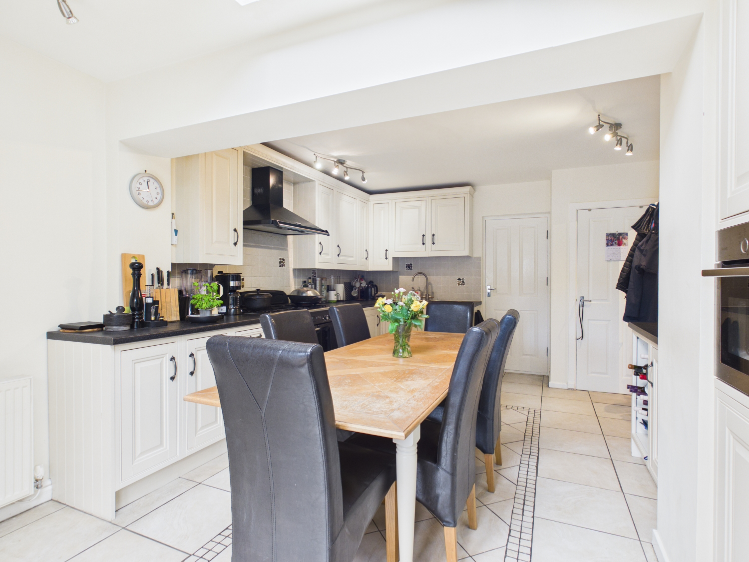 Lincoln Close, Ashton-under-Lyne, OL6 8BS, photo 8