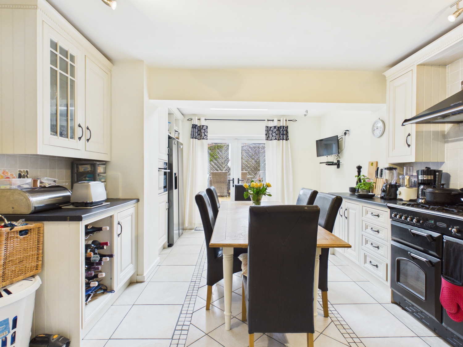 Lincoln Close, Ashton-under-Lyne, OL6 8BS, photo 2
