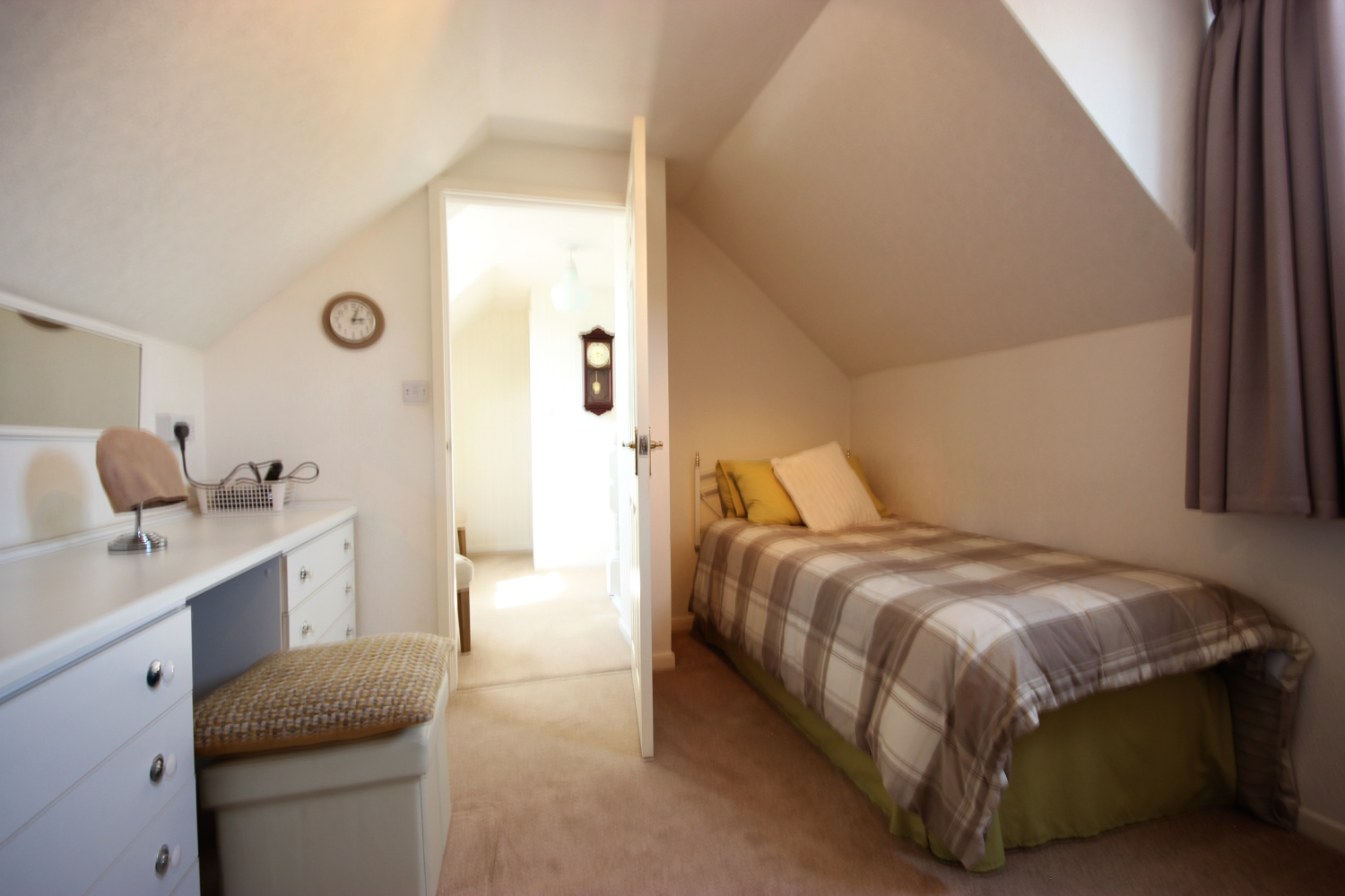 Molesgarth House South Newbald Road, South Newbald, York, photo 24