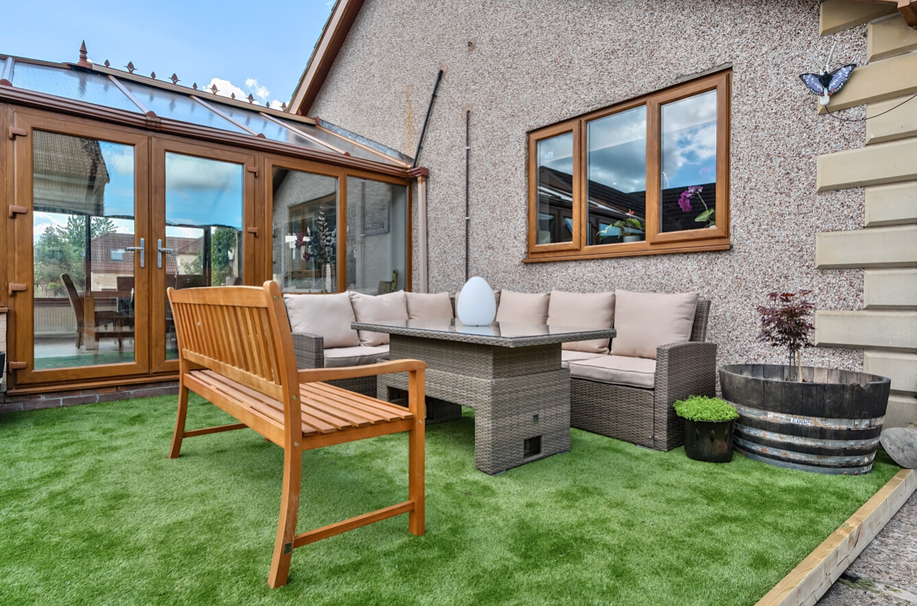 Manor Road, Wales, Sheffield, South Yorkshire, S26