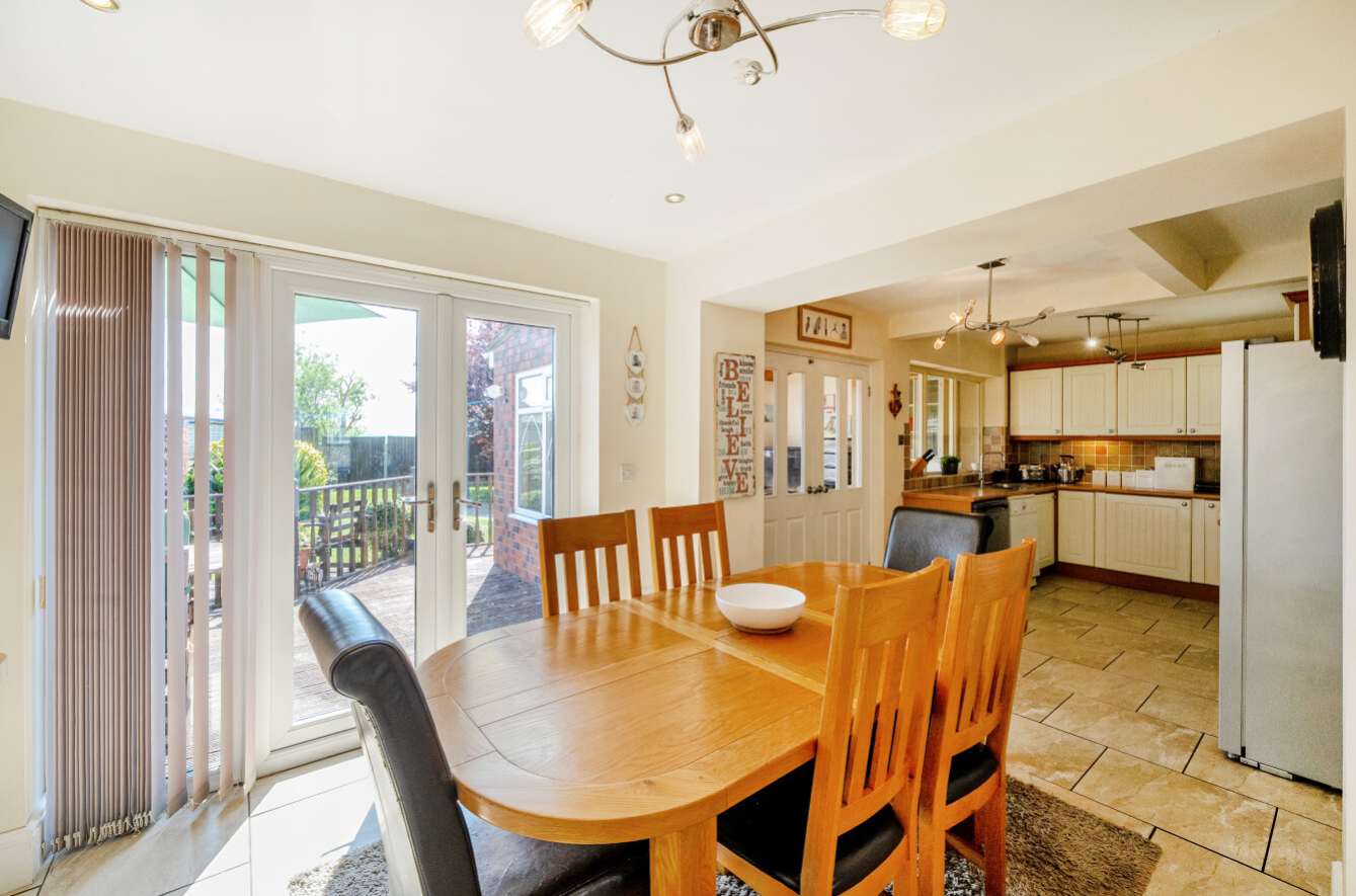 West End, Barlborough, NE Derbyshire, S43, photo 3
