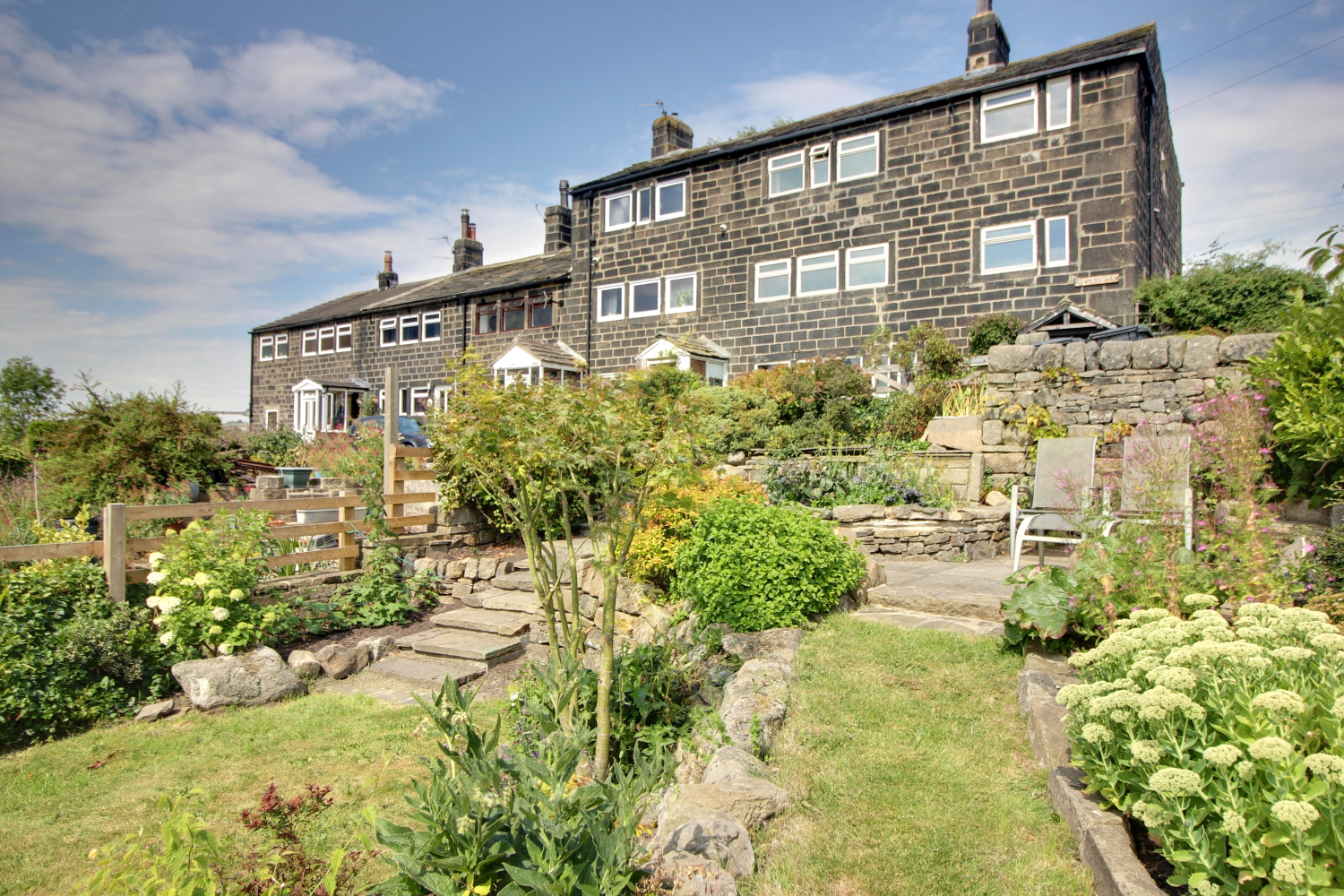Club Houses, Wadsworth