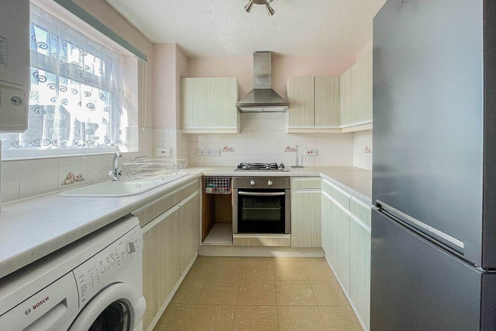 May Close, Swindon, SN2, photo 11