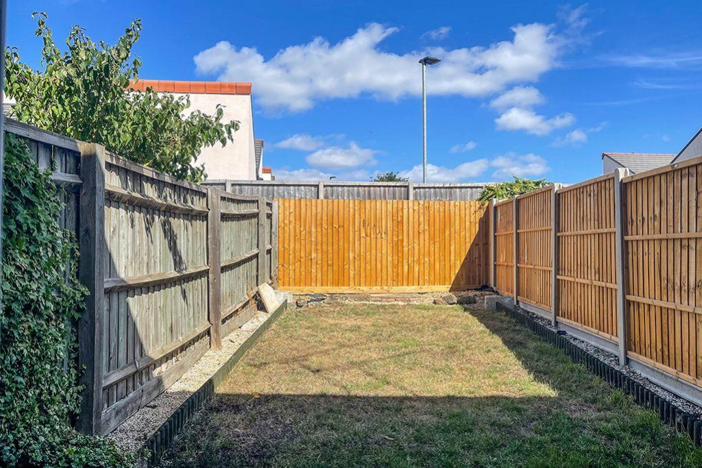 May Close, Swindon, SN2, photo 5