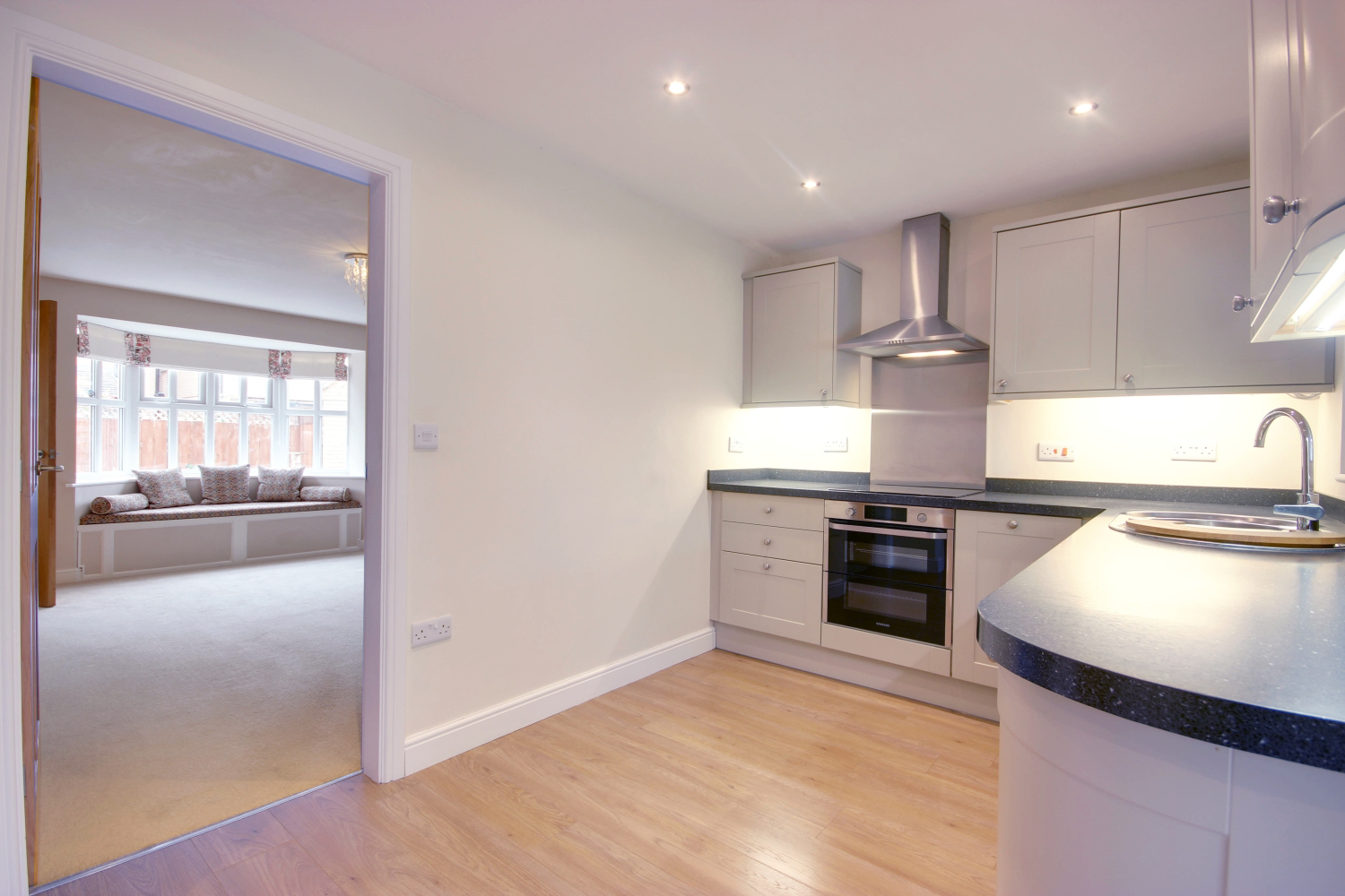 2 Coachman Close, Beverley, photo 8