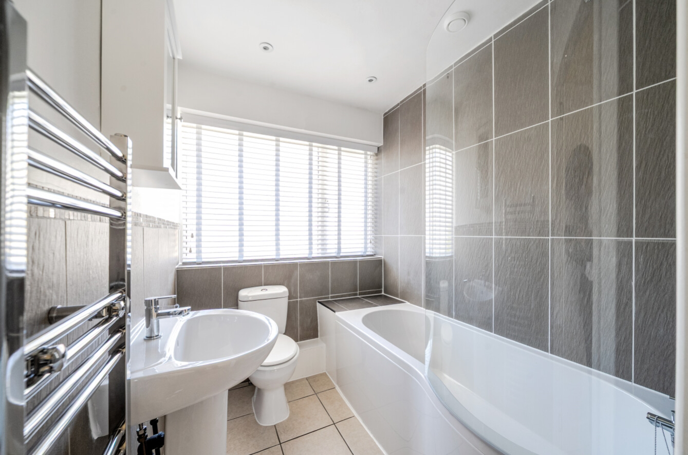 Knapping Hill, Harrogate HG1 2DN, photo 15