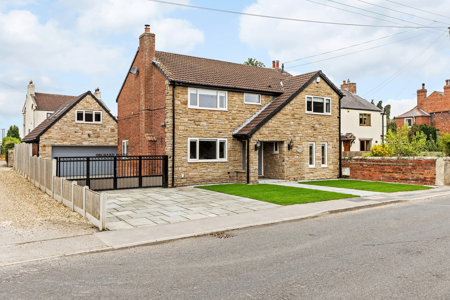 Main Street, Kellington, DN14