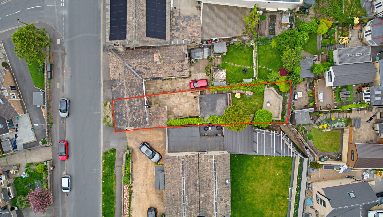 28 TANYARD ROAD, OAKES, HUDDERSFIELD, photo 2