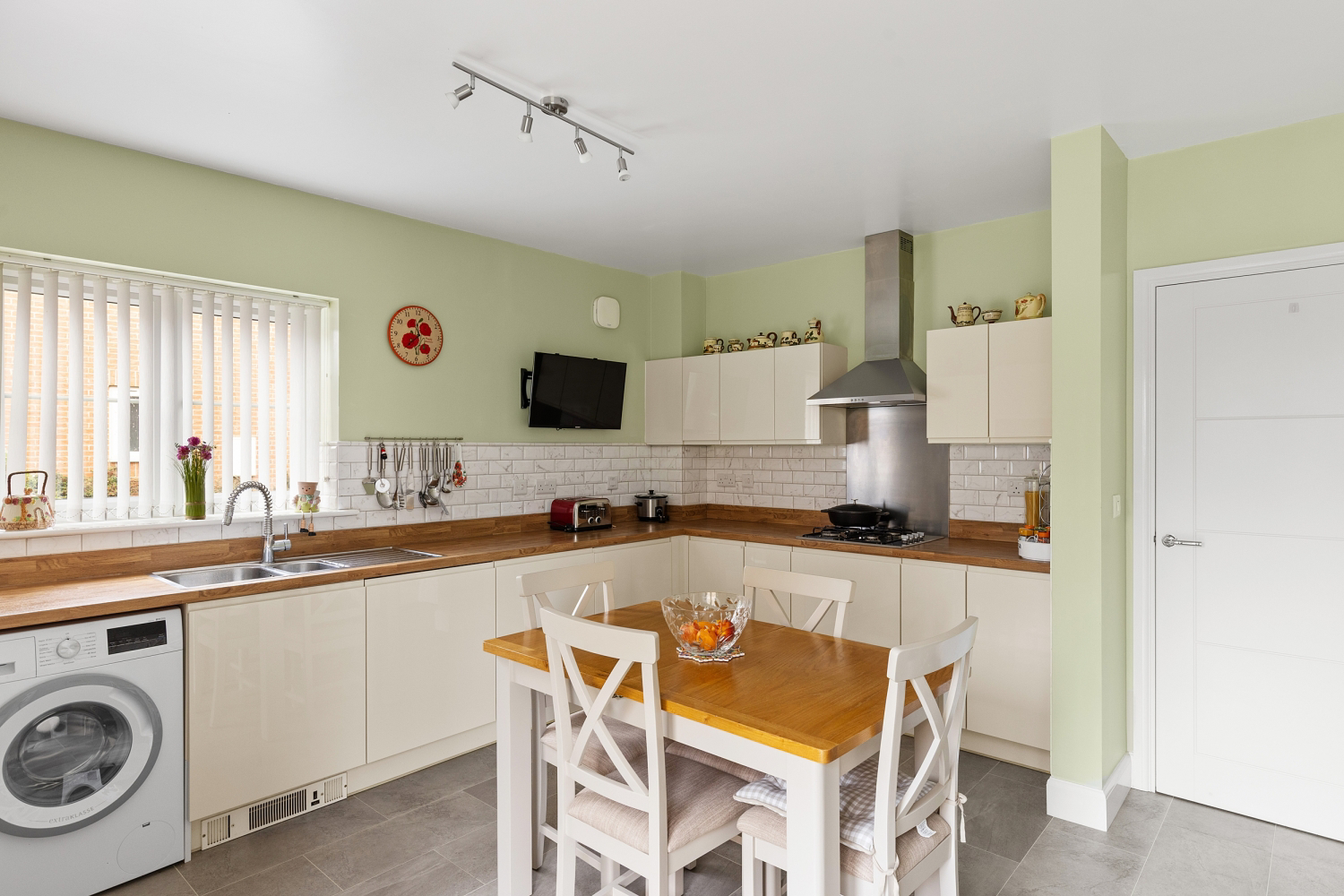 Sherwood Drive, Thorpe Willoughby, Selby, North Yorkshire, YO8, photo 2