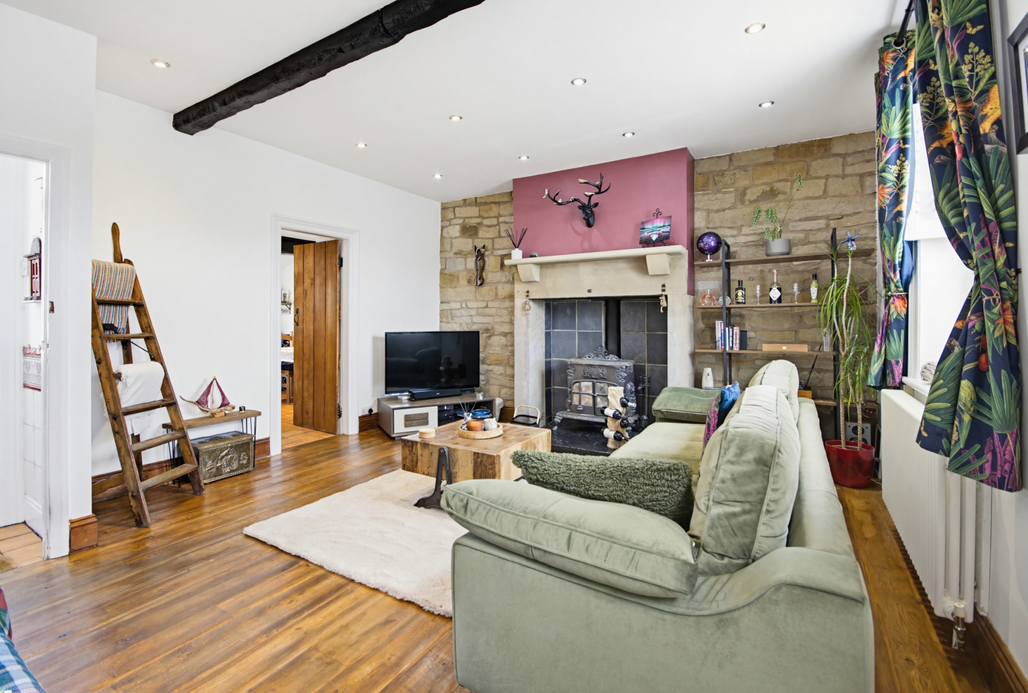 28 TANYARD ROAD, OAKES, HUDDERSFIELD, photo 8