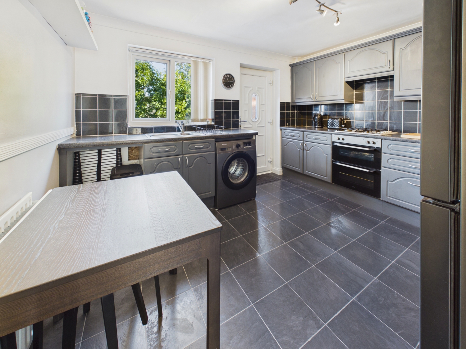 Charnwood Bank, Batley, photo 8