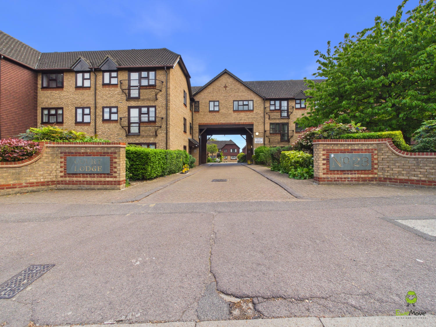 Court Lodge, 23 Erith Road, Belvedere, Kent, DA17, photo 3