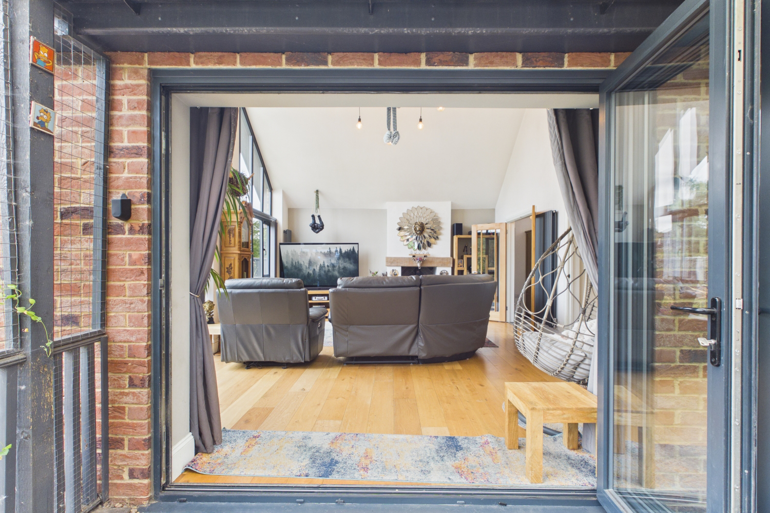 EweMove - Spalding - River Bank - Living Room