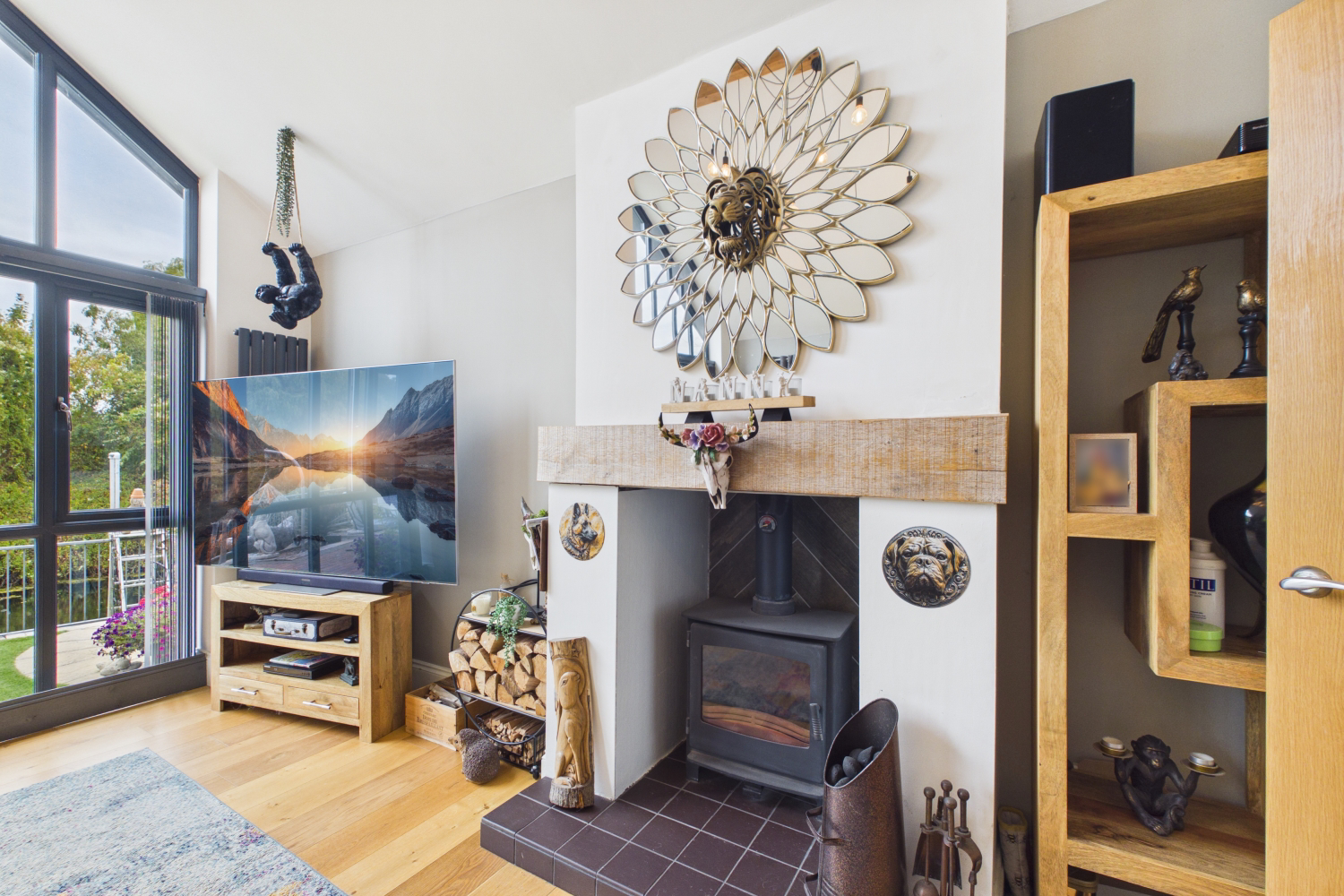 EweMove - Spalding - River Bank - Living Room