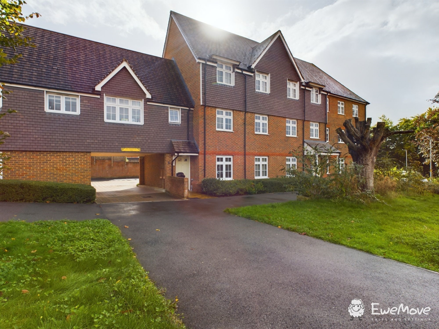 Dimmer Drive, Wilton, Salisbury, Wiltshire, SP2