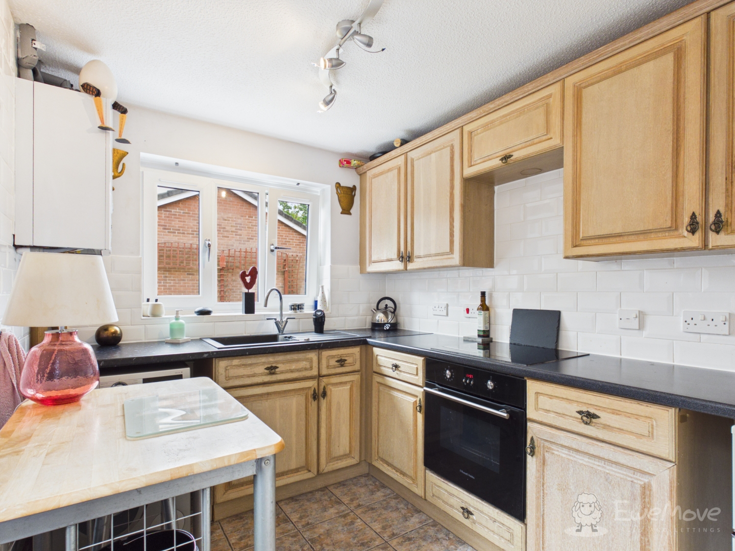 Clover Avenue, Stockport, photo 2
