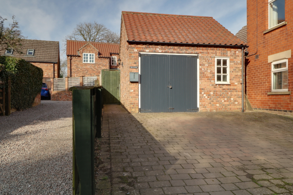 Church Street, Barrowby, Grantham, photo 24