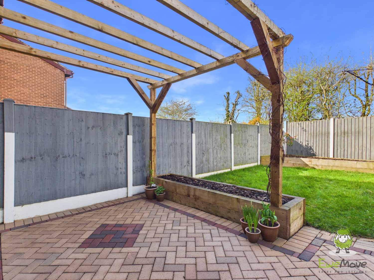 96 Rochester Crescent, Crewe, photo 3