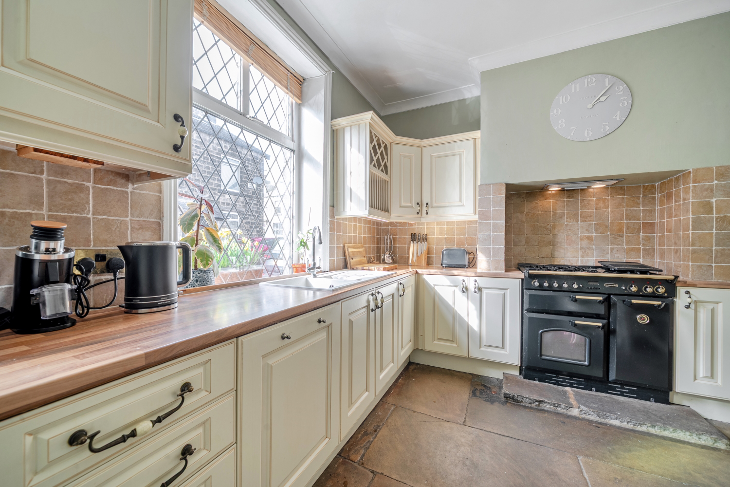 Well Street Guiseley, Leeds, LS20 9AH, photo 6