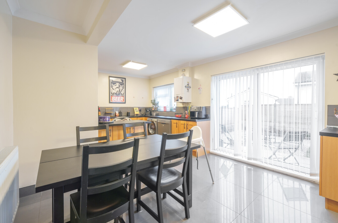 SNAPE HILL CRESCENT, DRONFIELD, DERBYSHIRE, S18, photo 6