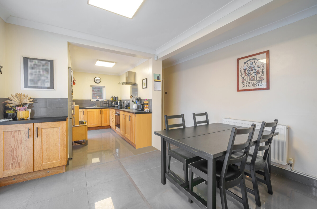 SNAPE HILL CRESCENT, DRONFIELD, DERBYSHIRE, S18, photo 4