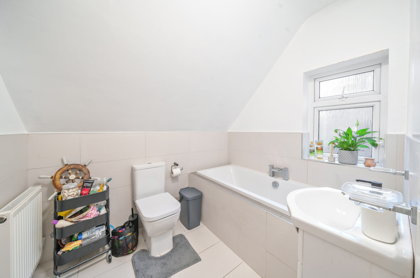 SNAPE HILL CRESCENT, DRONFIELD, DERBYSHIRE, S18, photo 15