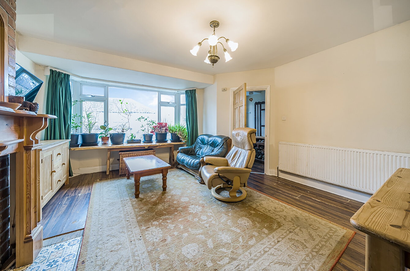 35 EASTERLY CRESCENT, LEEDS, photo 2