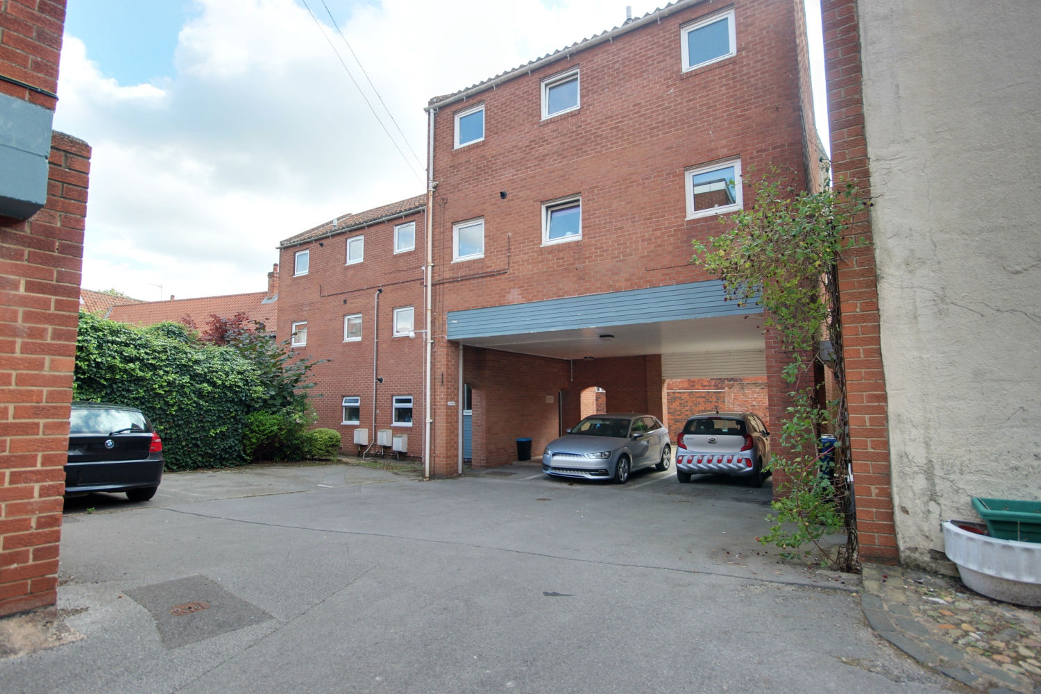 20 Highgate Court, Beverley