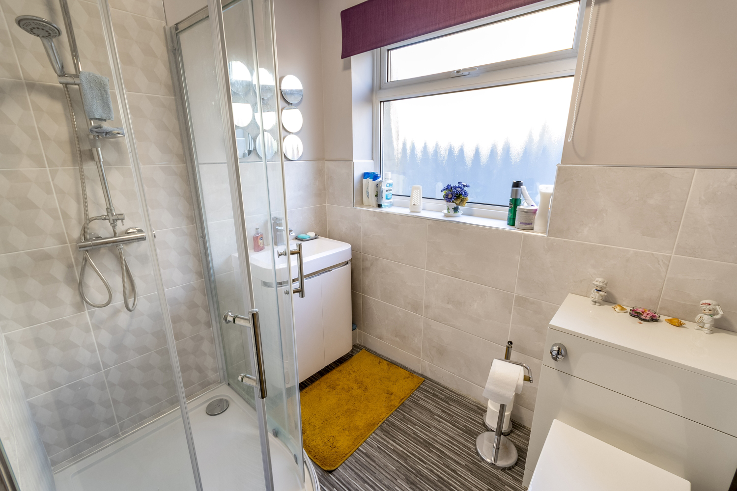 EweMove Estate Agents Scunthorpe Ground Floor Shower Room