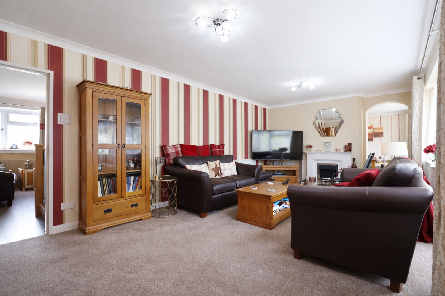 98 Pickhurst Park, Bromley, photo 8
