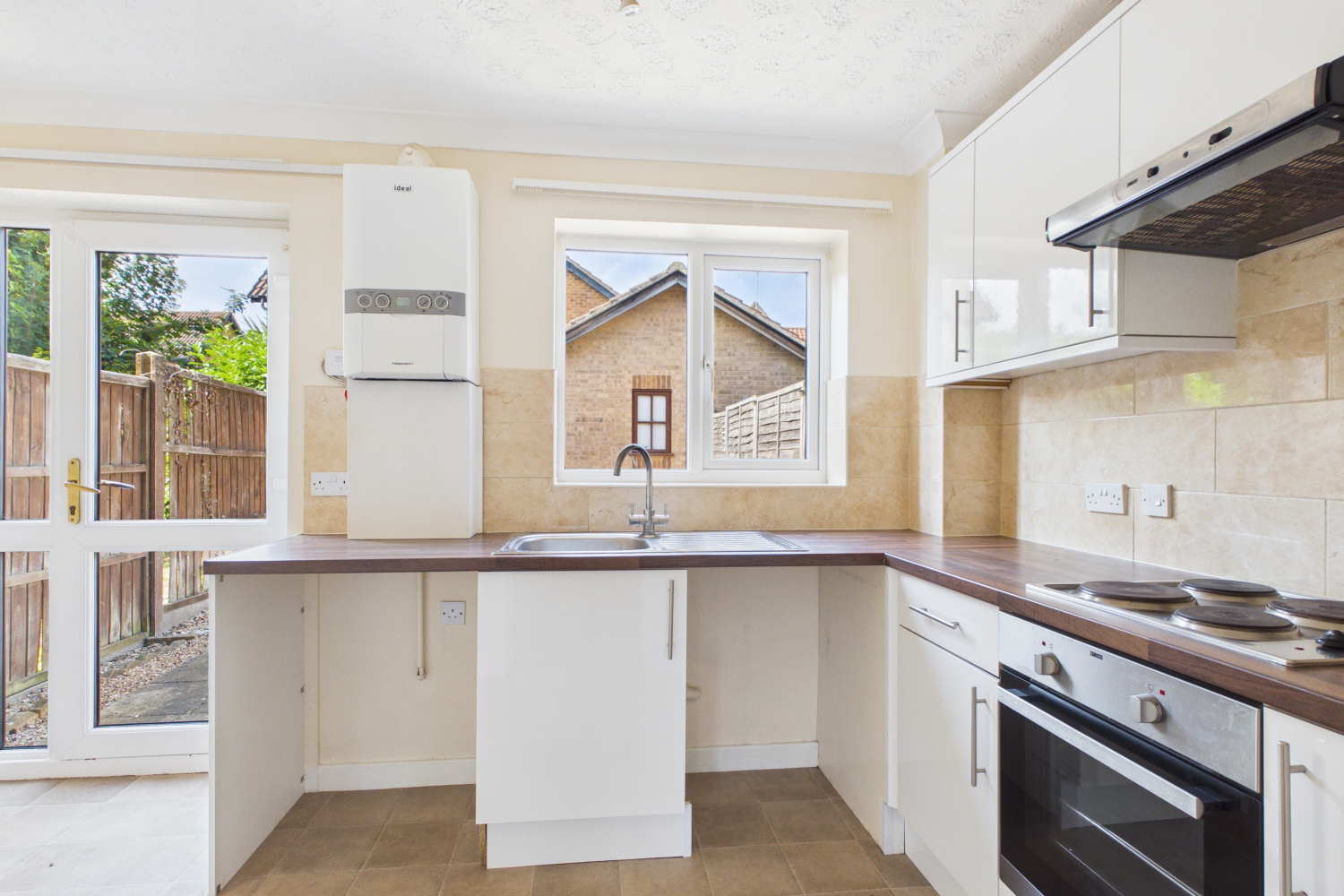 Lindsey Avenue Market Deeping, Market Deeping, Peterborough, Cambridgeshire, PE6, photo 8
