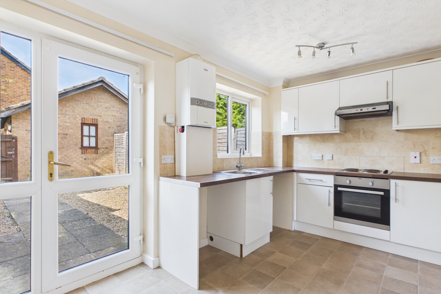 Lindsey Avenue Market Deeping, Market Deeping, Peterborough, Cambridgeshire, PE6, photo 10