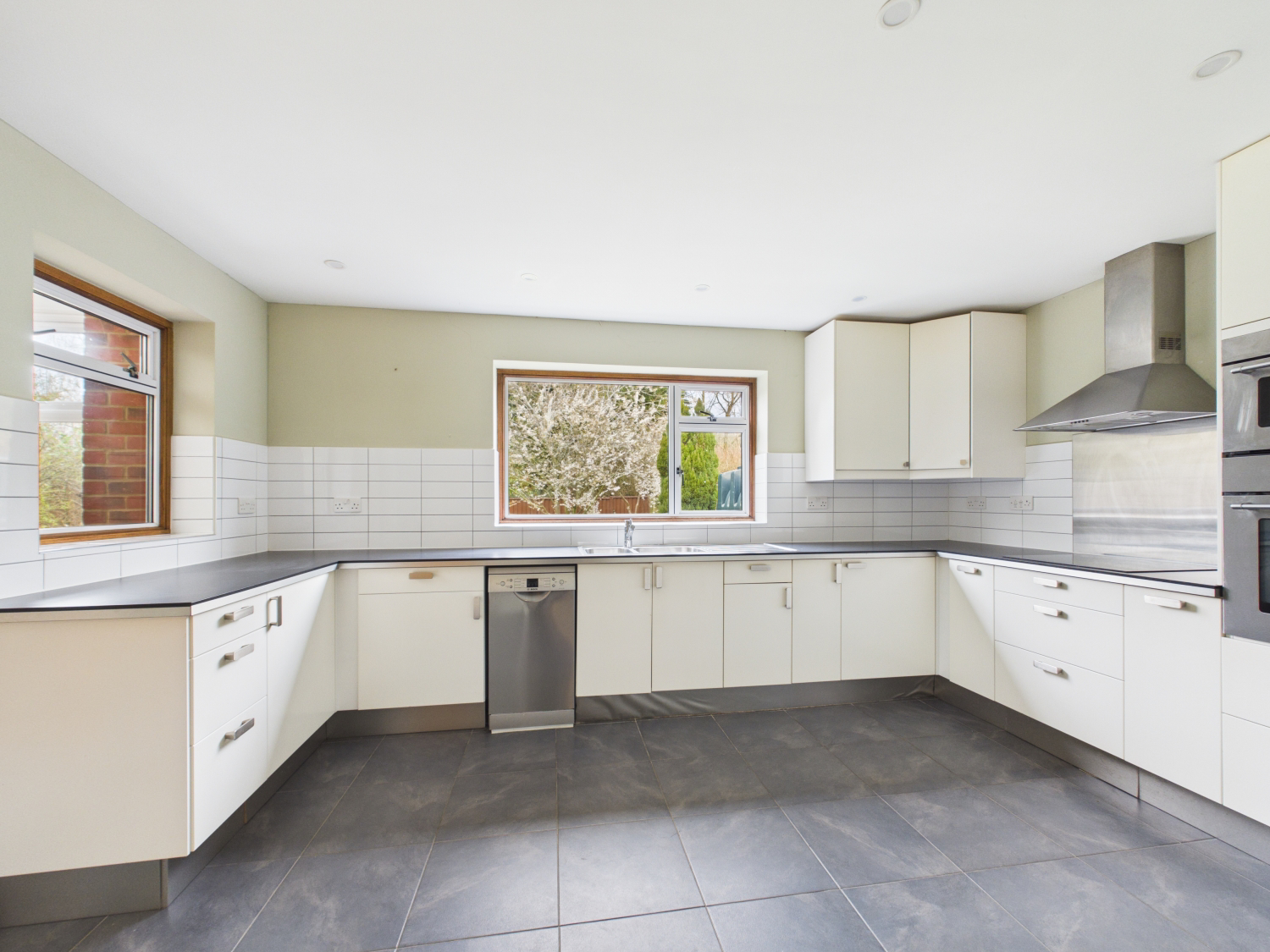 West Drive, Highfields Caldecote, Cambridge, Cambridgeshire, CB23, photo 8