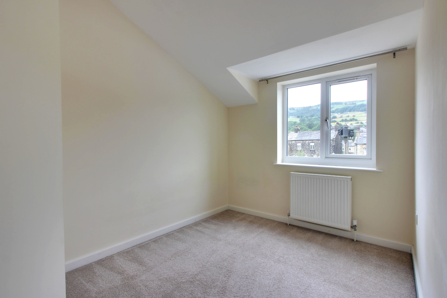 Laureate Terrace, Mytholmroyd, photo 12