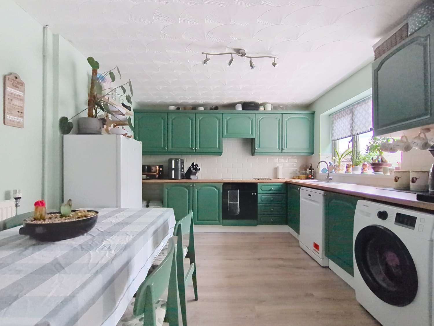 Hare Park Drive, Liversedge, West Yorkshire, WF15, photo 2