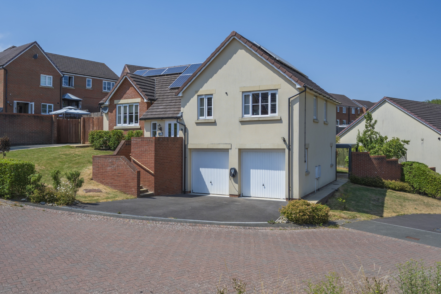 Hyde Road, Royal Wootten Basset, SN4