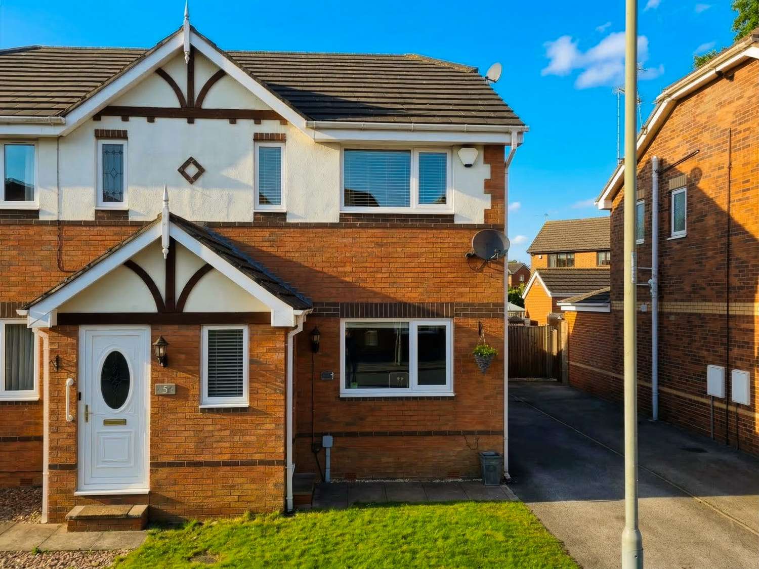 3 Bridgelake Drive Balby, Balby, Doncaster