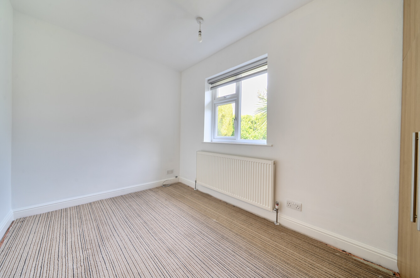 Ruthyn Avenue, Barlborough, Chesterfield, Derbyshire, S43, photo 18