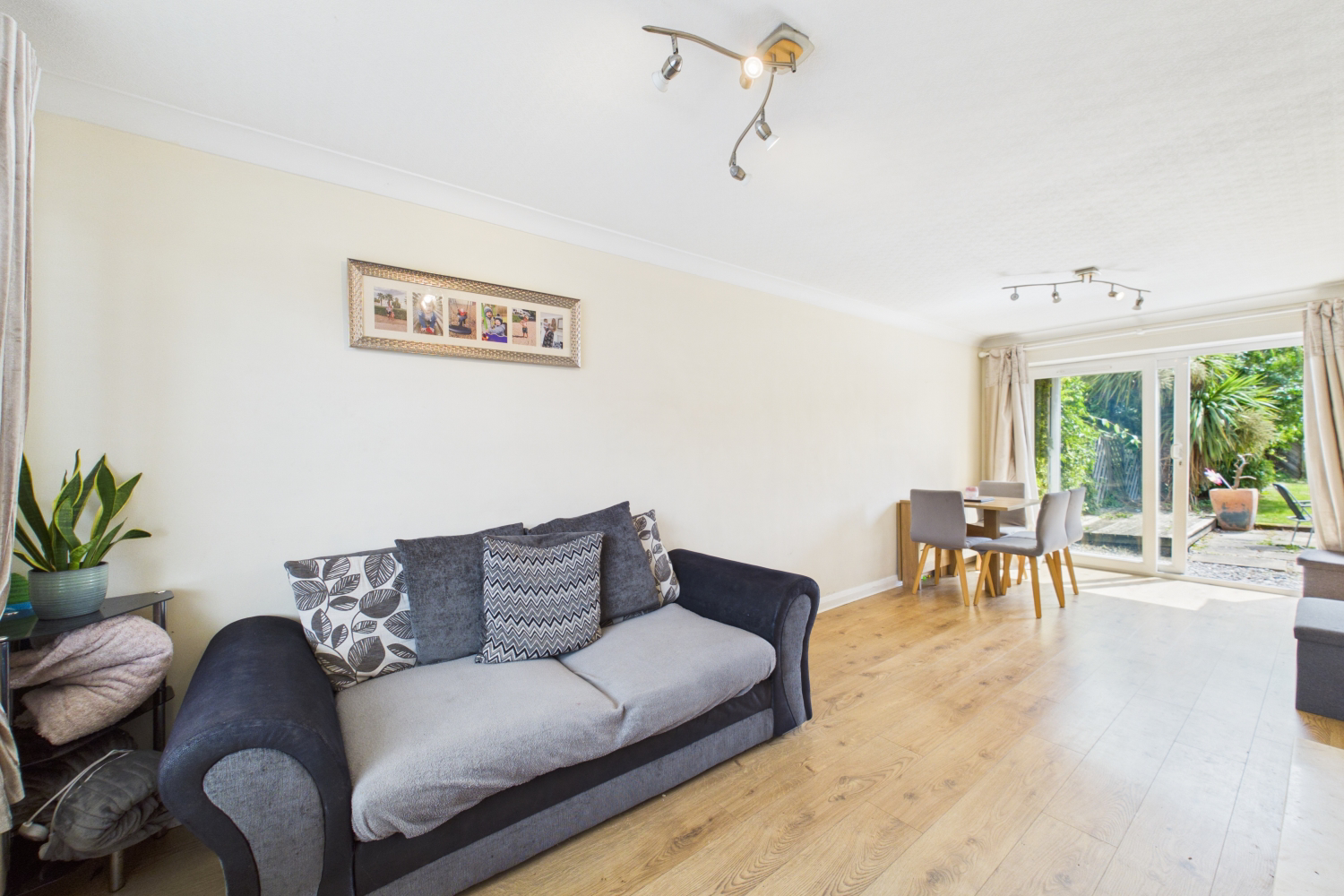 Anthea Drive, York, North Yorkshire, YO31 9DE, photo 2