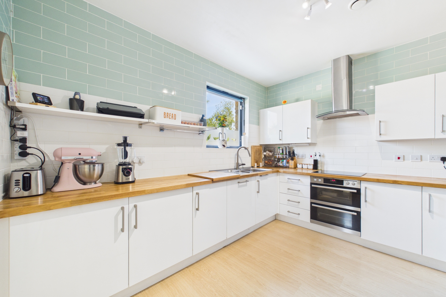 Lotherington Avenue, York, North Yorkshire, YO10 3TU, photo 3