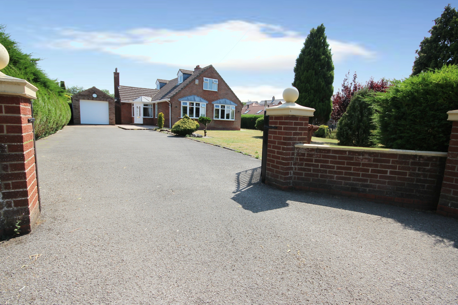 Molesgarth House South Newbald Road, South Newbald, South Newbald, York