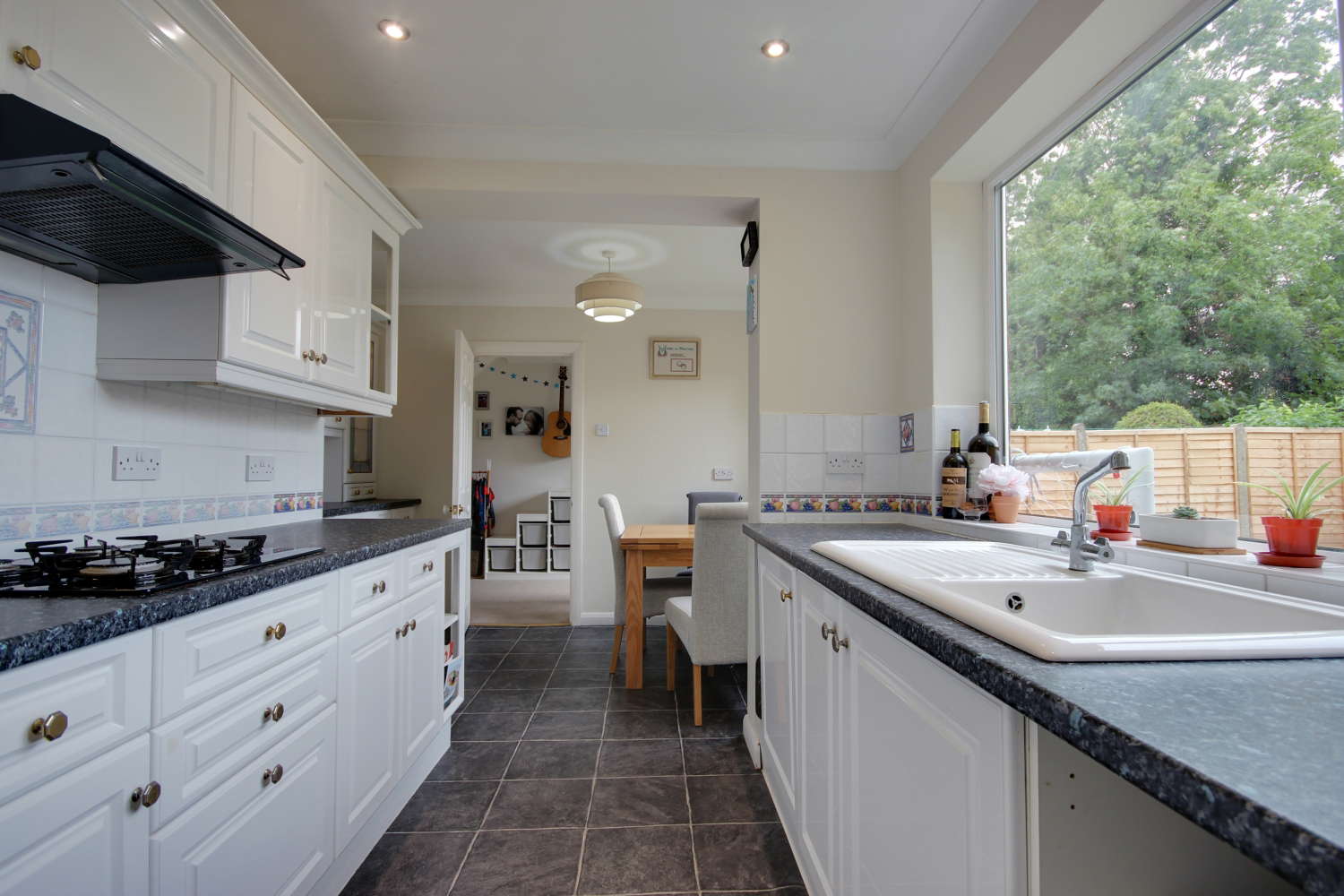 121 Highfield Road, Beverley, photo 3