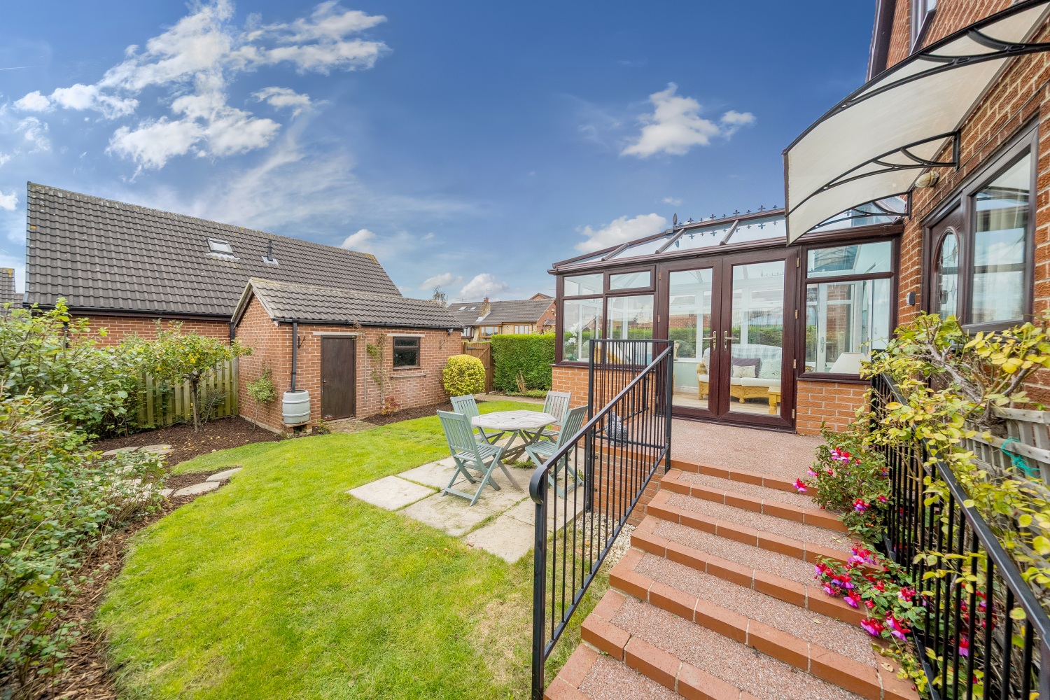 PENDLEBURY GROVE, HOYLAND, BARNSLEY, SOUTH YORKSHIRE, S74, photo 2