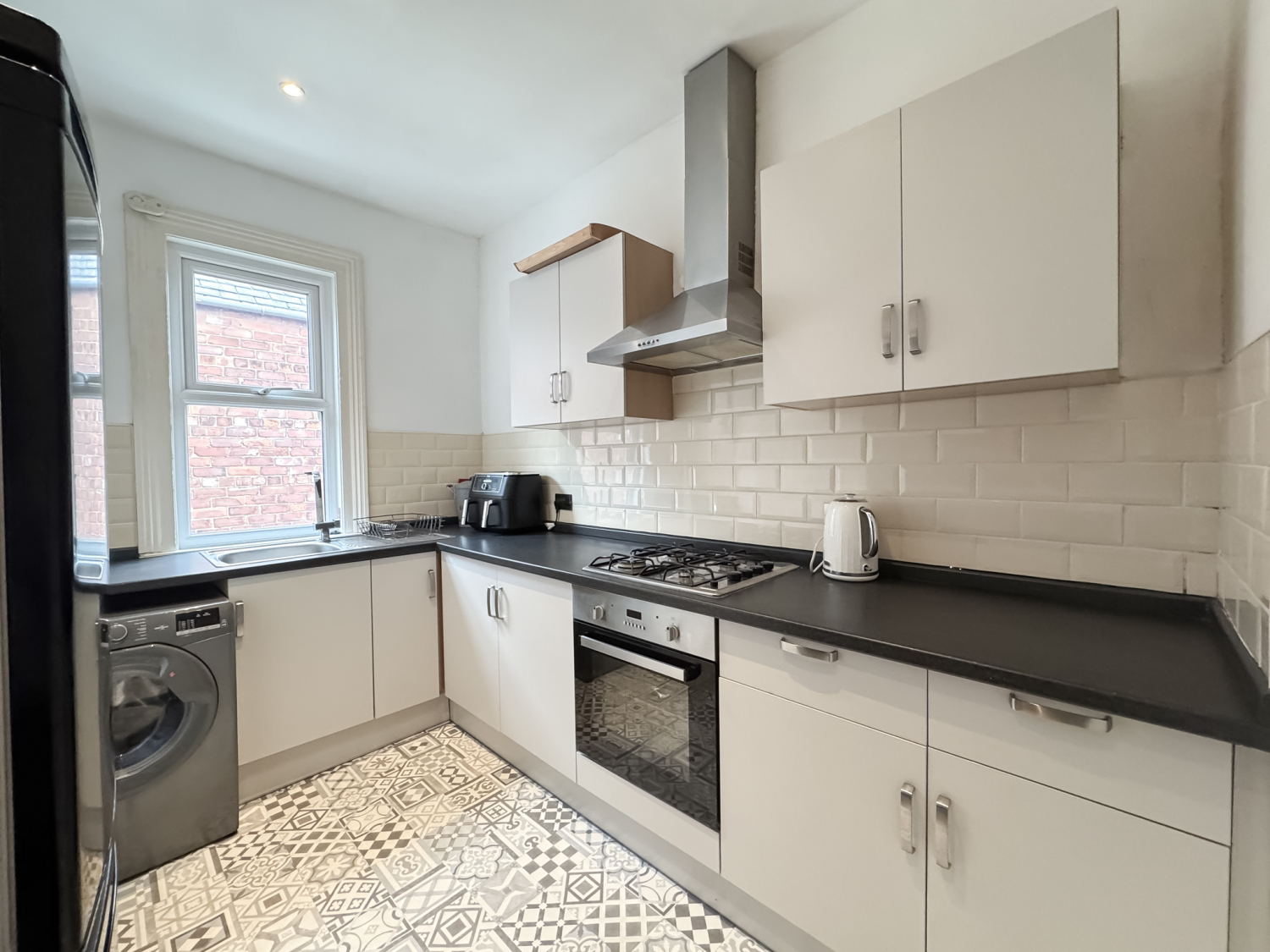 Leven Street, Saltburn-by-the-Sea, TS12 1JY, photo 9